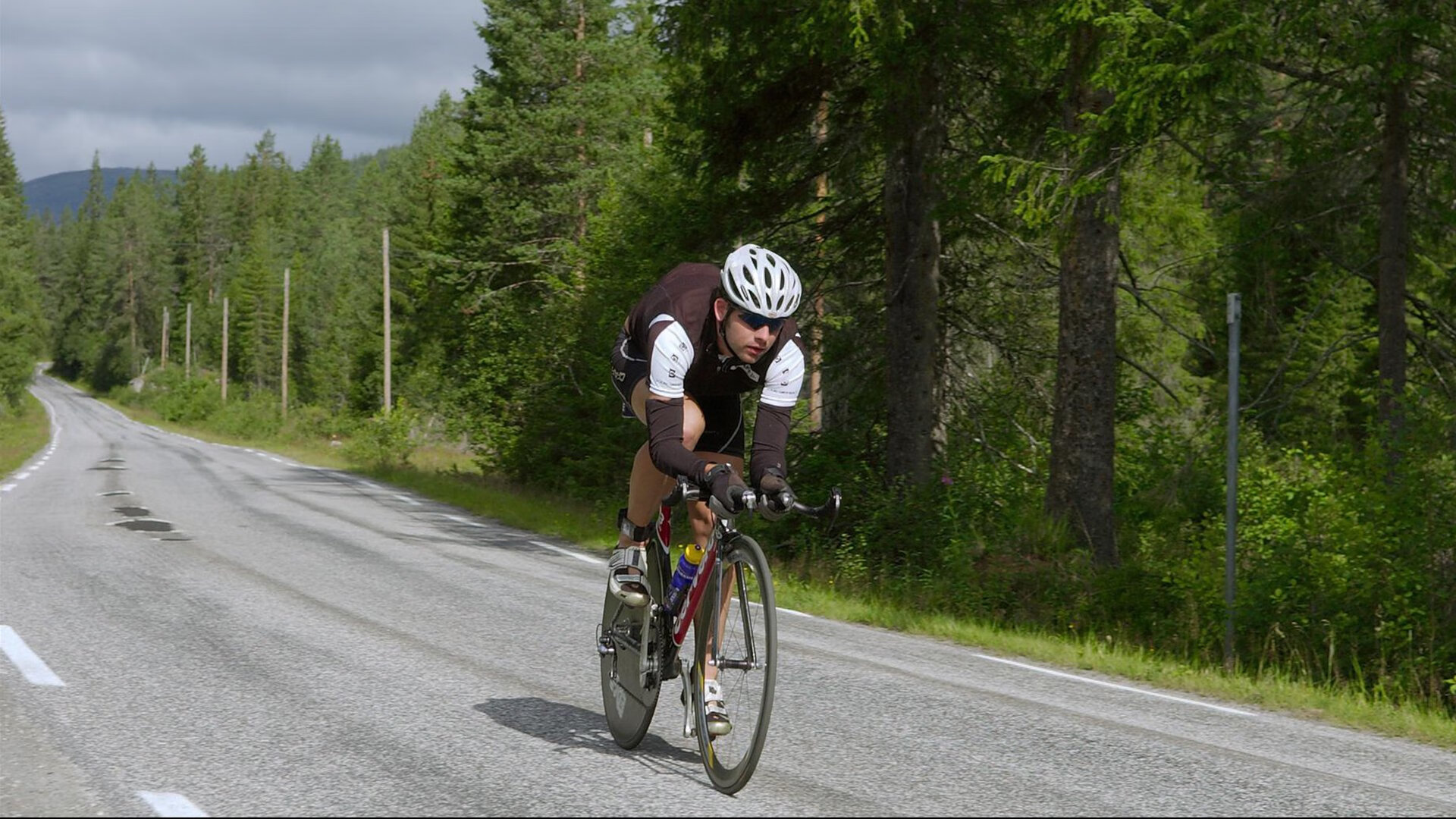 德甲球队动态负荷管理系统对赛季疲劳曲线预测的实证评估,全年动态负荷