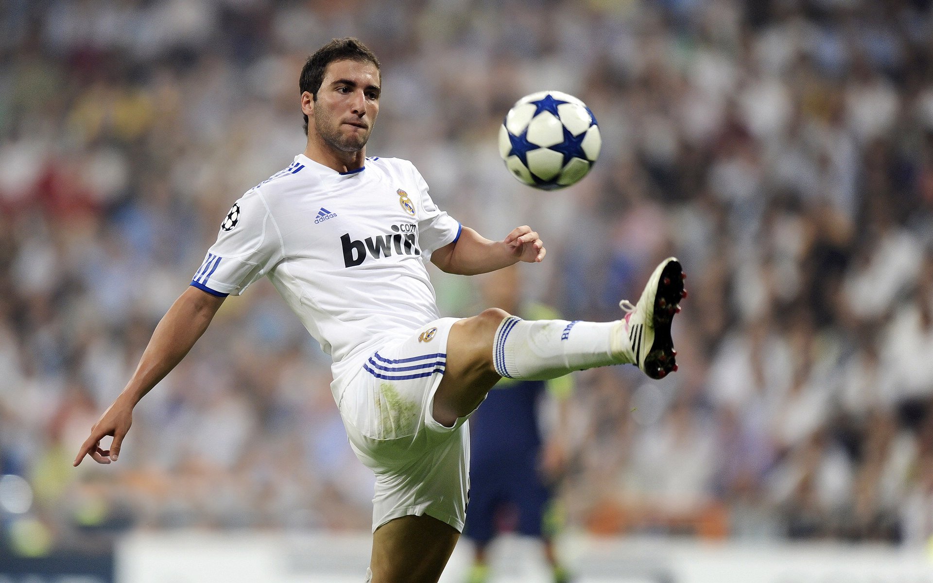 国际比赛日球员回归俱乐部前精心安排恢复计划，国家队回国